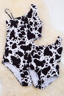  Women cow spotted swimsuit. SWW25204001 SOL