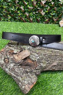  BLACK BELT WITH HEADDRESS BUCKLE. 29" LONG. ACG251522098