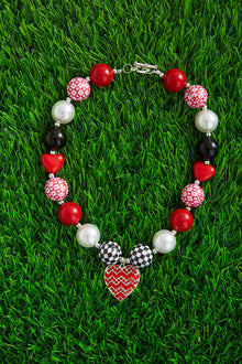  MULTI-COLOR BUBBLE NECKLACE WITH CHEVRON HEART PENDANT. 3PCS/$15.00 ACG051123006